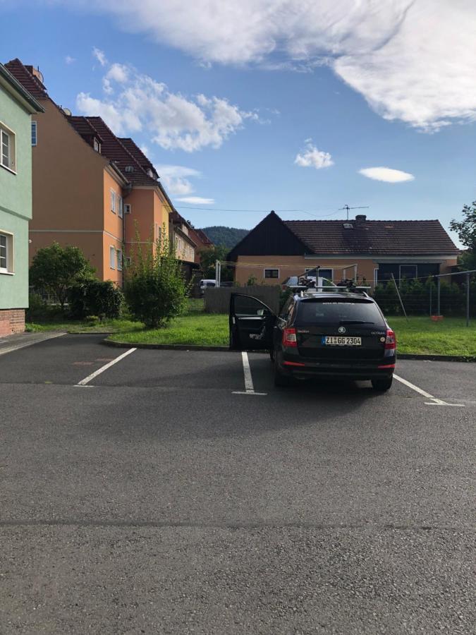 Ferienwohnung 60Er Jahre Design Apartment - 65Qm Fewo Im Zittauer Gebirge - Familienfreundliche Unterkunft Am Bergfuss Zum Toepfer Olbersdorf Dış mekan fotoğraf